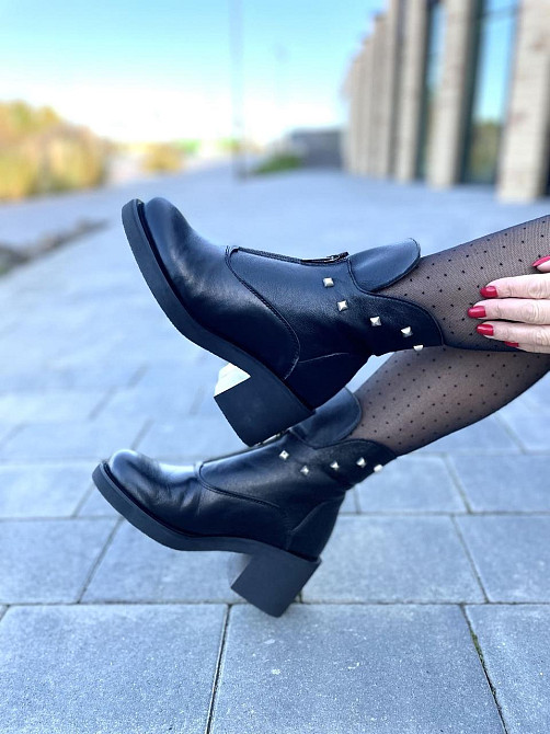 Черевики жіночі LaDi чорні натуральна шкіра зима высота 16см каблук 7см (2213) Коломия - фото 9