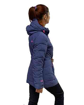 Зимняя женская удлиненная куртка 