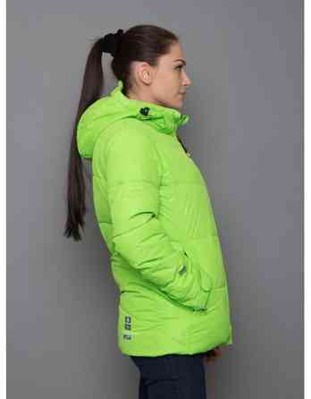 Зимняя женская  куртка 