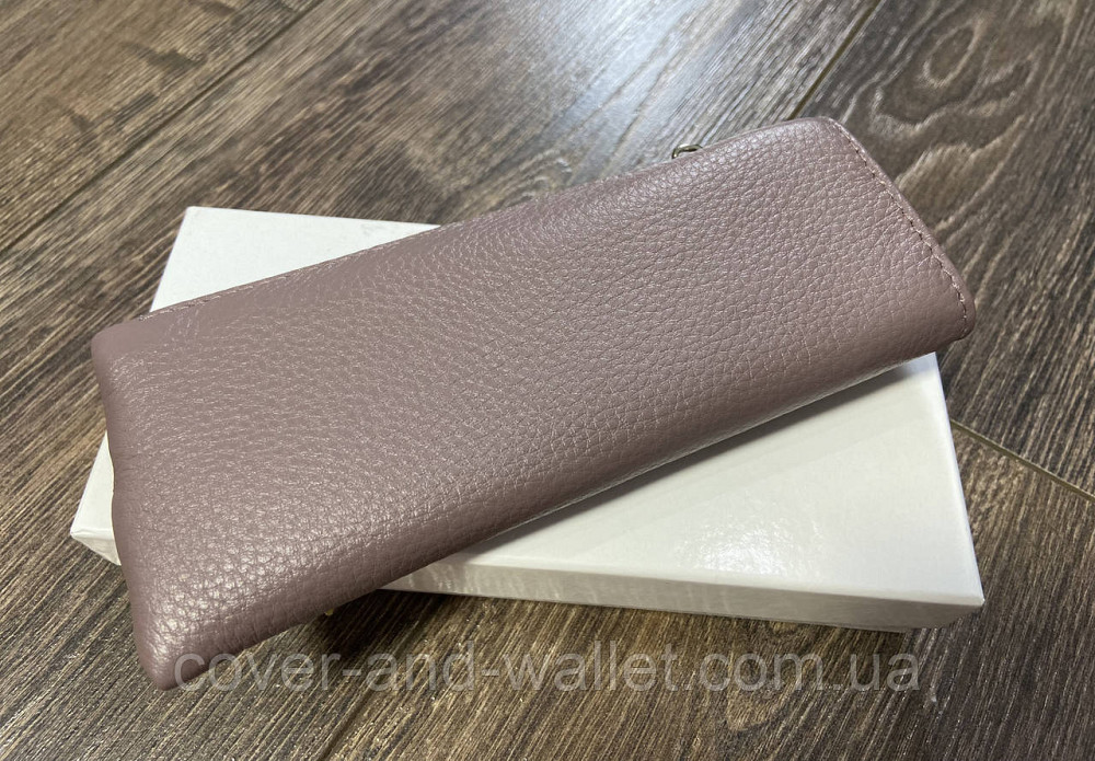 Пудровая кожаная женская ключница на молнии с карабинами Helen Verde 017 Киев - изображение 5