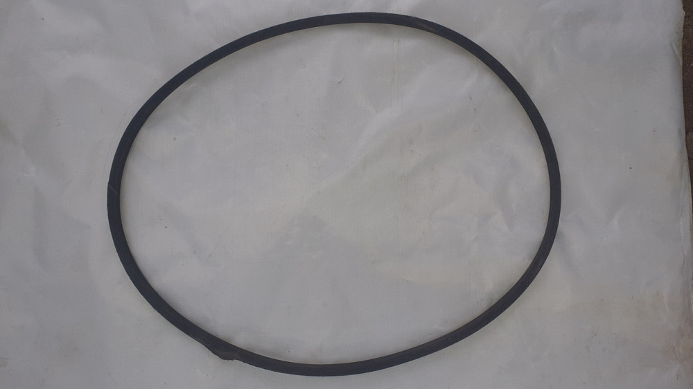 Ремень гладкий клиновой В(Б)-1600. СССР. Харьков - изображение 1