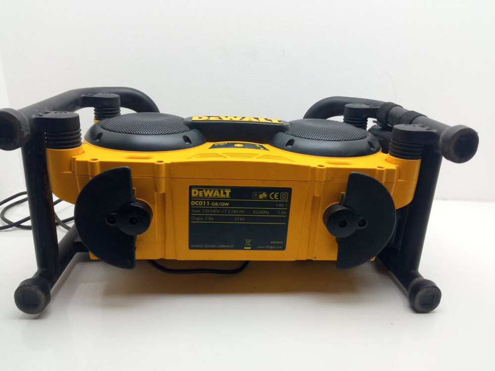 Зарядний пристрій + AM/FM радіо DeWalt DC011-GB/QW (Б клас) Луцк - изображение 3