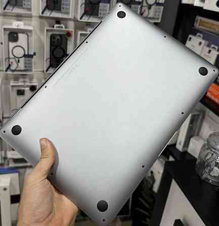 Ноутбук: MacBook AIR 13