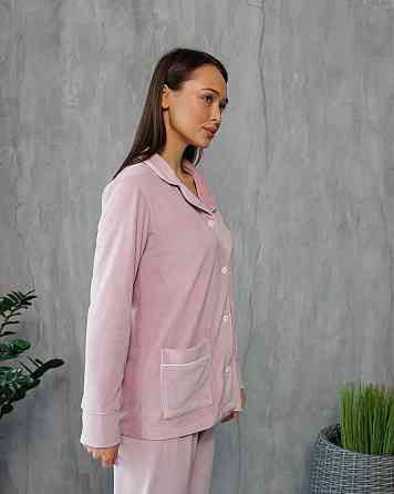 Костюм из плюшевого велюра на пуговицах с двумя карманами Пудровый M Харьков