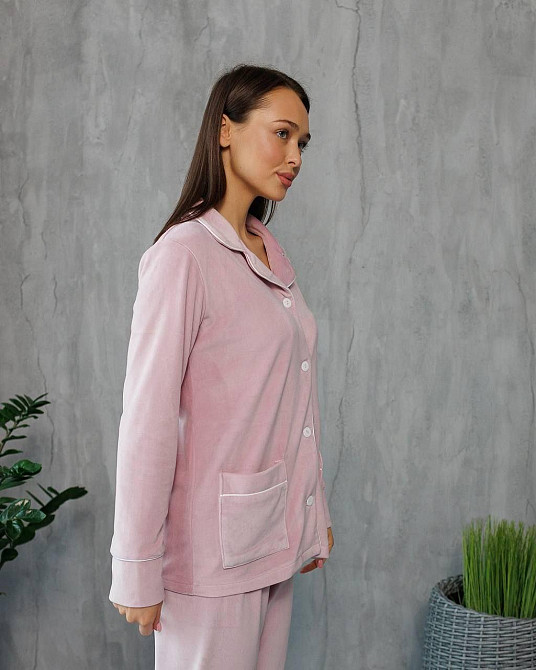 Костюм из плюшевого велюра на пуговицах с двумя карманами Пудровый M Харьков - изображение 3