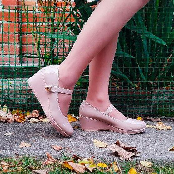 -Жіночі Туфлі на Танкетці Бежеві на Платформі Лакові Шкіряні (розміри: 37,39,40,41,42) — 6-13 Дніпро - фото 1