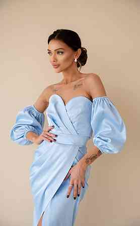 Женское роскошное вечернее платье со шлейфом и съемными рукавами из королевского атласа Голубой, S Одесса