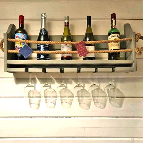 Настенная винная полка 