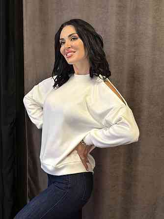 Жіноча ангорова кофта з розрізами "Girl" оптом | Норма | Розпродаж моделі Молочний, 42-44 Київ