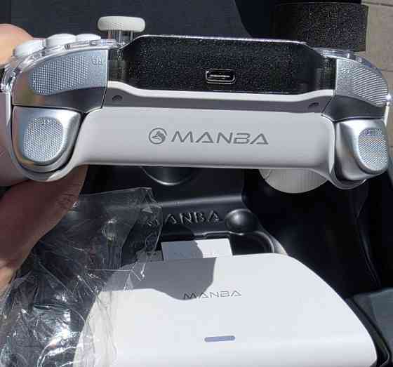 Беспроводной геймпад Manba One с дисплеем, RGB-подсветкой и док-стан. Харьков