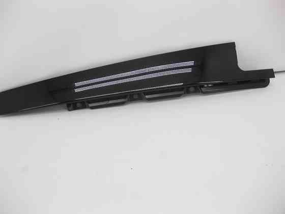 VAG  4M0839902 Вертикальна накладка на задніх правих дверях спереду Одеса