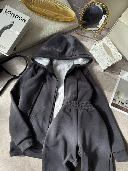 Женский теплый повседневный костюм двойка: худые+штаны, трехнить на флисе + мех Графит, 42/44 Одесса - изображение 3