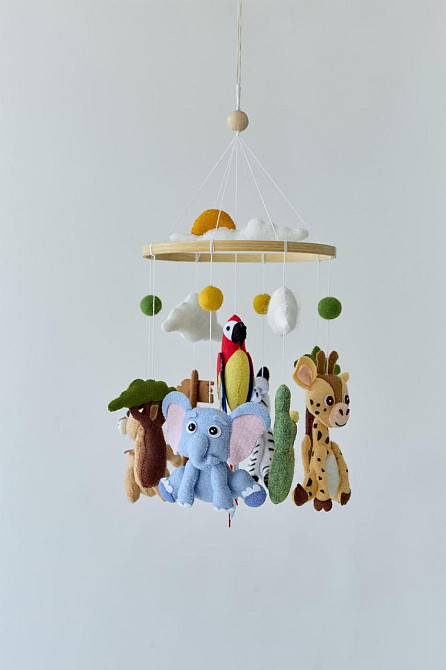 Дитячий мобіль на ліжечко WoollyFox "Теплі пригоди: слон, жирафа, папуга, лев і зебра" Київ - фото 3