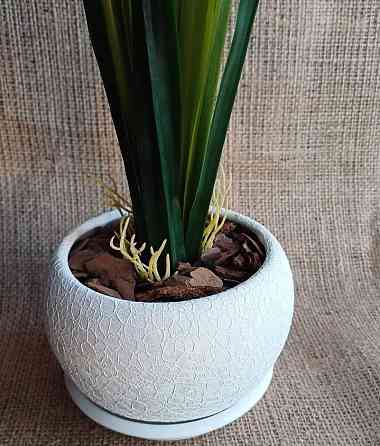 Штучна латексна орхідея цимбідіум у керамічному кашпо біла Дніпро