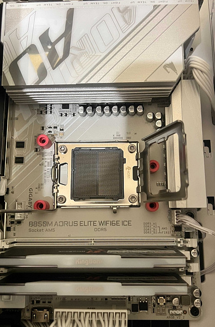 Материнська плата GIGABYTE B850M AORUS ELITE WIFI6E ICE - Новая. Київ - фото 2