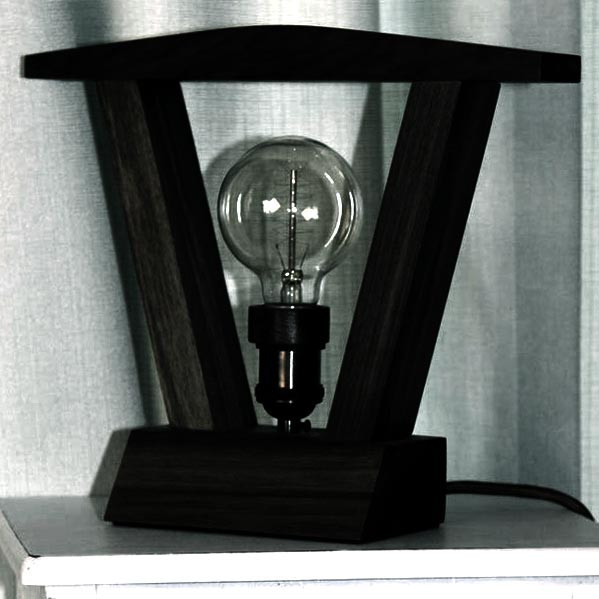 Светильник настольный 