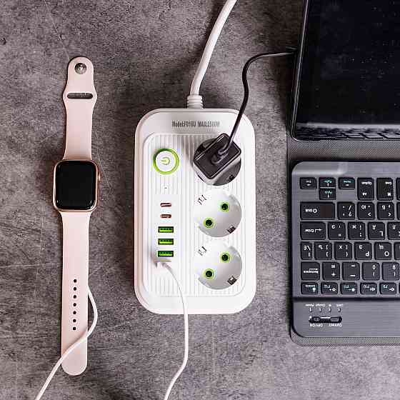 Yiwu Мережевий фільтр кабель 4.75 м подовжувач F16 на 3 розетки 4 usb 2 type-c та кнопкою відкл Коломия
