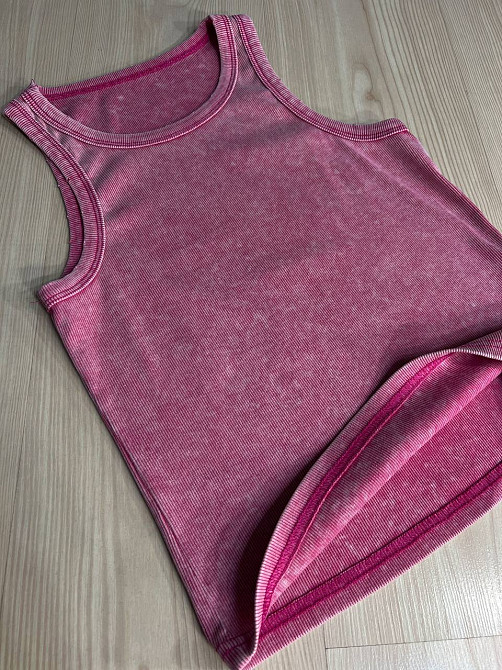 Майка жіноча A-N 2733 варена тай-дай у рубчик з порізаними швами, рожевий, one size Київ - фото 8