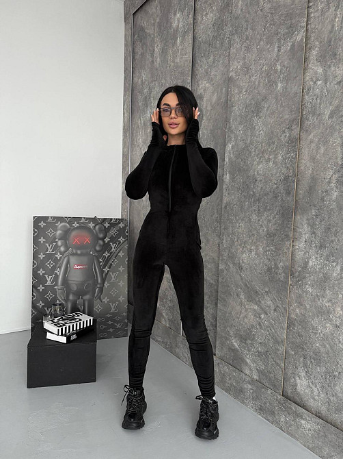 Стильний жіночий комбінезон із довгим рукавом королівський велюр Чорний, 46/483 Одеса - фото 3