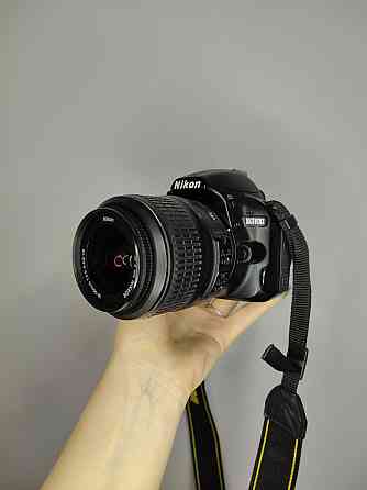 Дзеркальний фотоапарат Nikon D3100 + kit об'єктив 18-55 мм Клевань