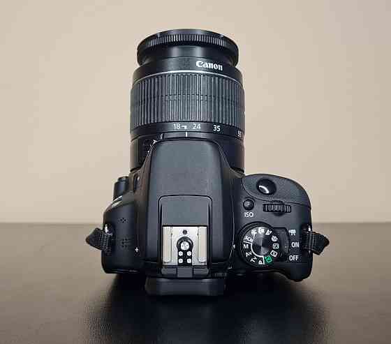 Дзеркальний фотоапарат Canon D100 + kit об'єктив 18-55 мм Клевань