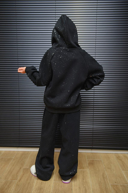 Дитячий чорний спортивний костюм для дівчинки зі  стразами 158 Миколаїв - фото 2