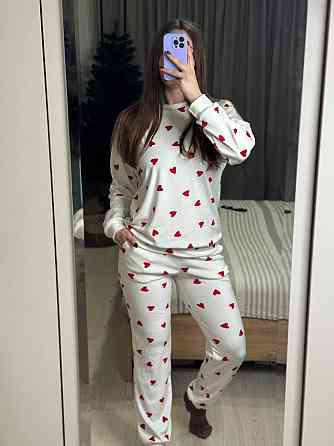 Женский уютный домашний костюм двойка с сердечками турецкий плюш-велюр Молочный, 50/52 Одесса