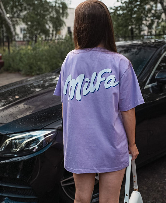 Футболка преміальна оверсайз - "МІЛФА" в стилі Milka Чернівці - фото 3