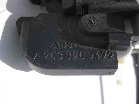 Mercedes-Benz  A2039200472 Правий замок відкидної спинки заднього сидіння без ручки C-Class W203 CLK C209 Одеса