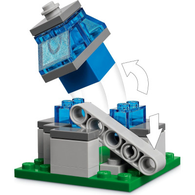 Конструктор LEGO Minecraft Напад на село з повітряною кулею Ґаст (21273) Вінниця - фото 10