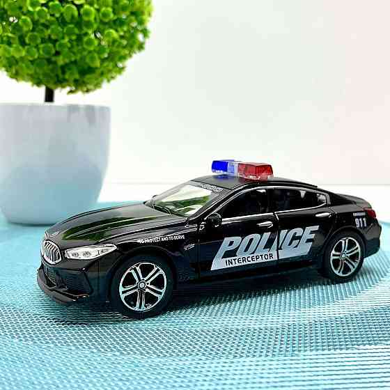 Машина Автосвіт BMW M8 інерційна відчиняються двері 16 см Чорна (AP-1958) Чернігів
