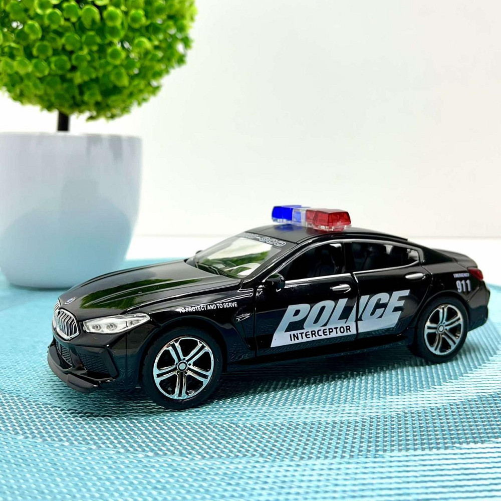 Машина Автосвіт BMW M8 інерційна відчиняються двері 16 см Чорна (AP-1958) Чернігів - фото 1