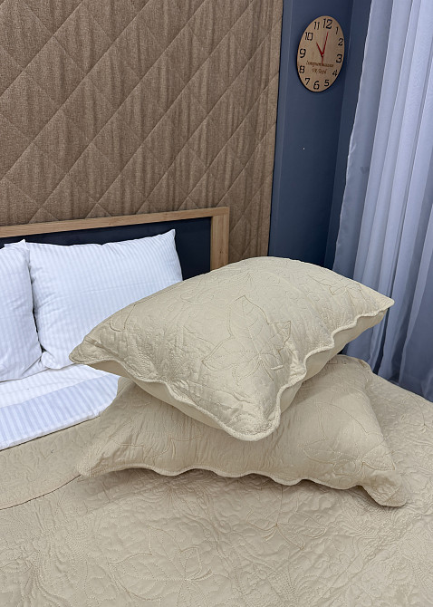 Покривало стьобане з наволочками Expo Trade листя 220x220 (+-10 см) бежевий (85-150) Київ - фото 8