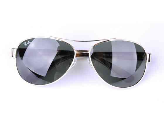 Сонцезахисні окуляри в стилі RAY BAN 3386 001 LUX Київ