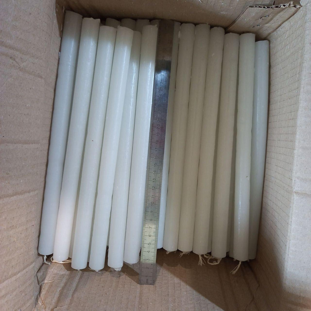Свеча хозяйственная белая парафиновая 30×2 см — классическая длинная свеча для дома и дачи Харьков - изображение 4