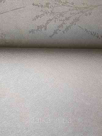 Шпалери вінілові на флізеліні Grandeco Universe 5 однотонні тонкі смужки павутинка сірі зі сріблом Київ