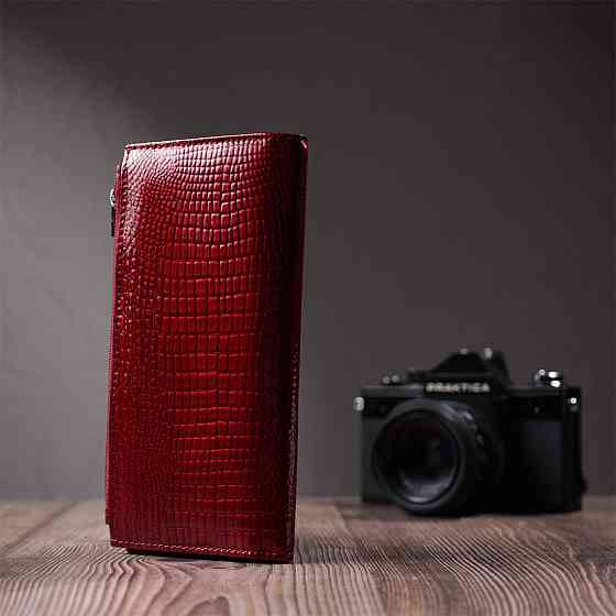 Лакований яскравий гаманець з фактурою під рептилію з натуральної шкіри ST Leather 22715 Червоний Київ