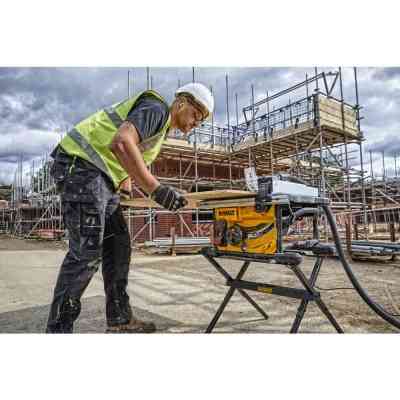 Циркулярная пила DeWALT 1850 Вт, 5800 об/мин, диск 210х30 мм, (DWE7485) Винница