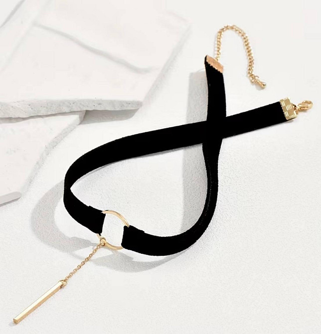 Флоковий чокер чорний з кільцем і підвіскою, оксамитовий чокер на шию Київ - фото 3