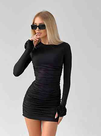 Женское облегающее праздничное мини платье с розами на рукавах микродайвинг Черный, 40/42 Одесса