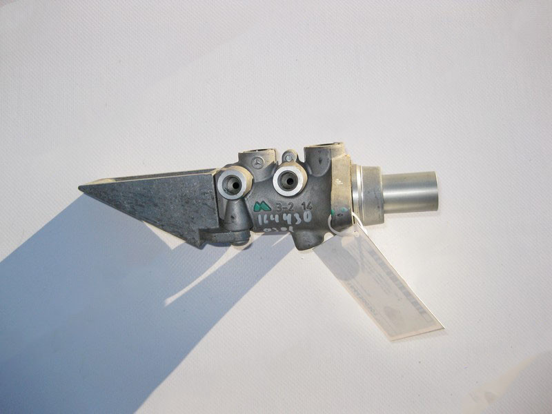 Mercedes-Benz  A1644300301 Головний гальмівний циліндр ML W164 GL X164 R-Class W251 Одесса - изображение 2