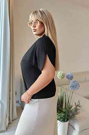 Летняя блуза с разрезным рукавом 