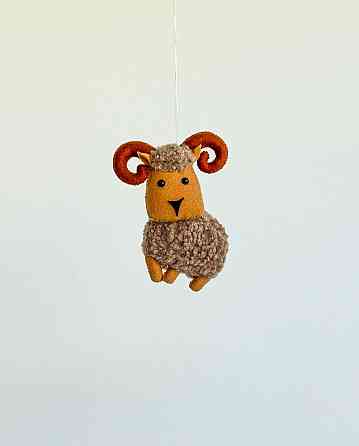 Мягкая фетровая барашек ручной работы – безопасная развивающая игрушка Киев