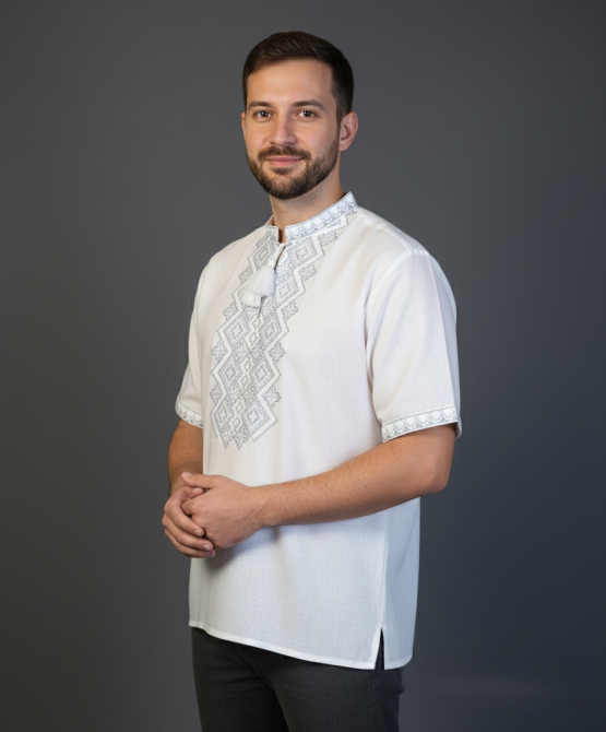 Белая мужская рубашка-вышиванка серых оттенков на короткий рукав Киев - изображение 2