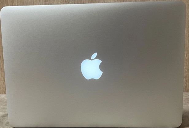 Ноутбук MacBook Pro 13 " A1502 (2015) Retina. Київ - фото 8
