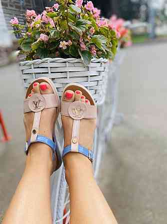 Kentro Босоніжки жіночі KENTO 110 пудра (літо, шкіра/лак натуральна) (927) Коломыя