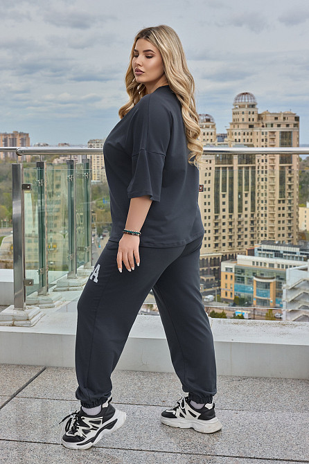Женский легкий спортивный костюм с футболкой 