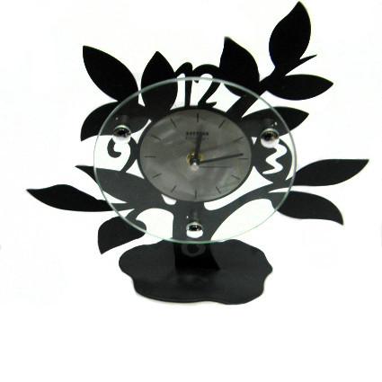 Часы настольные кварцевые из металла Киев - изображение 1