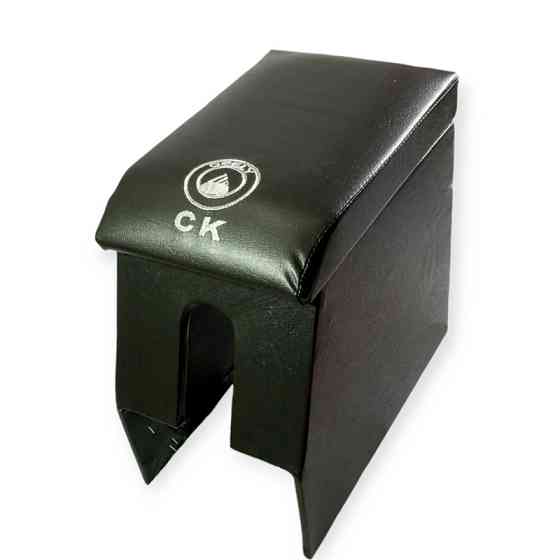 Подлокотник автомобиль Джели ck черный с вышивкой (кожзам) Мукачево