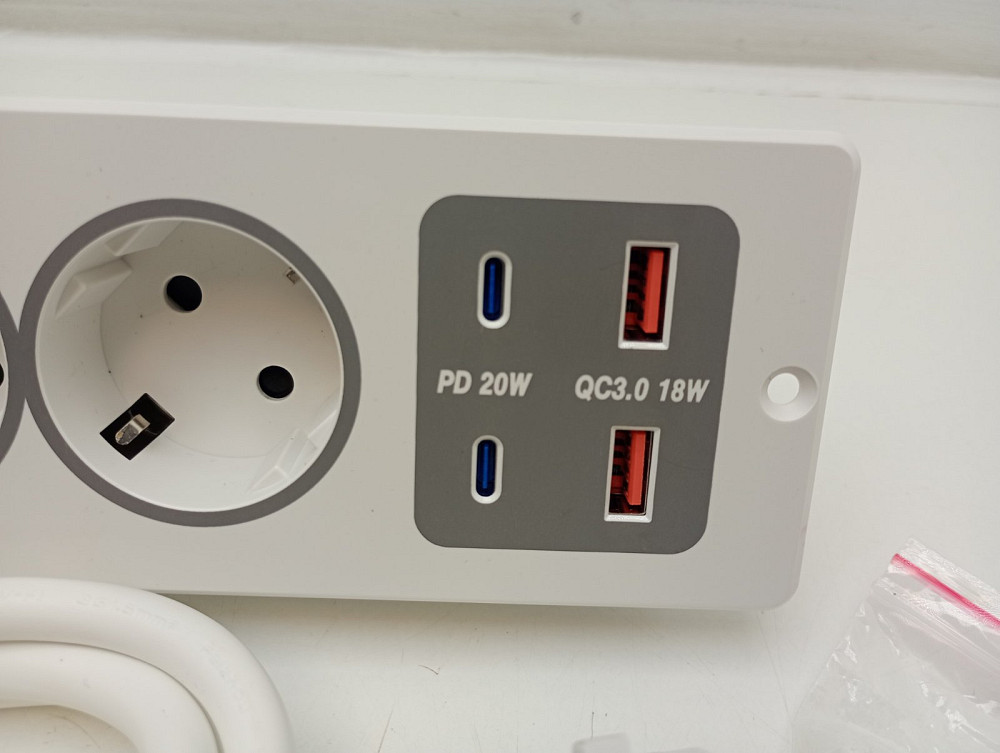 Врізна потрійна розетка 2*USB QC 3.0 18W, 2*Type-C PD 20W Луцк - изображение 2